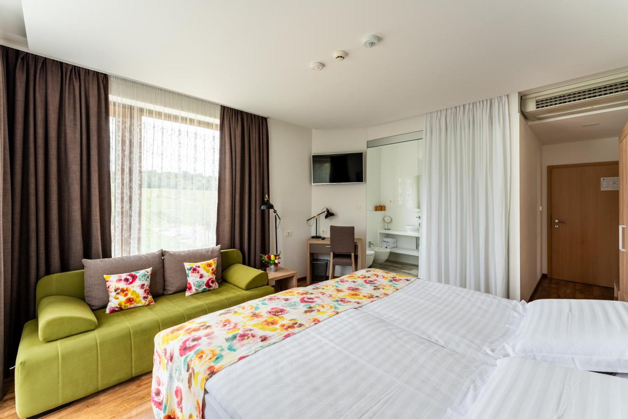 Bed&Breakfast Vinarija Coner Bjelovar Exterior photo