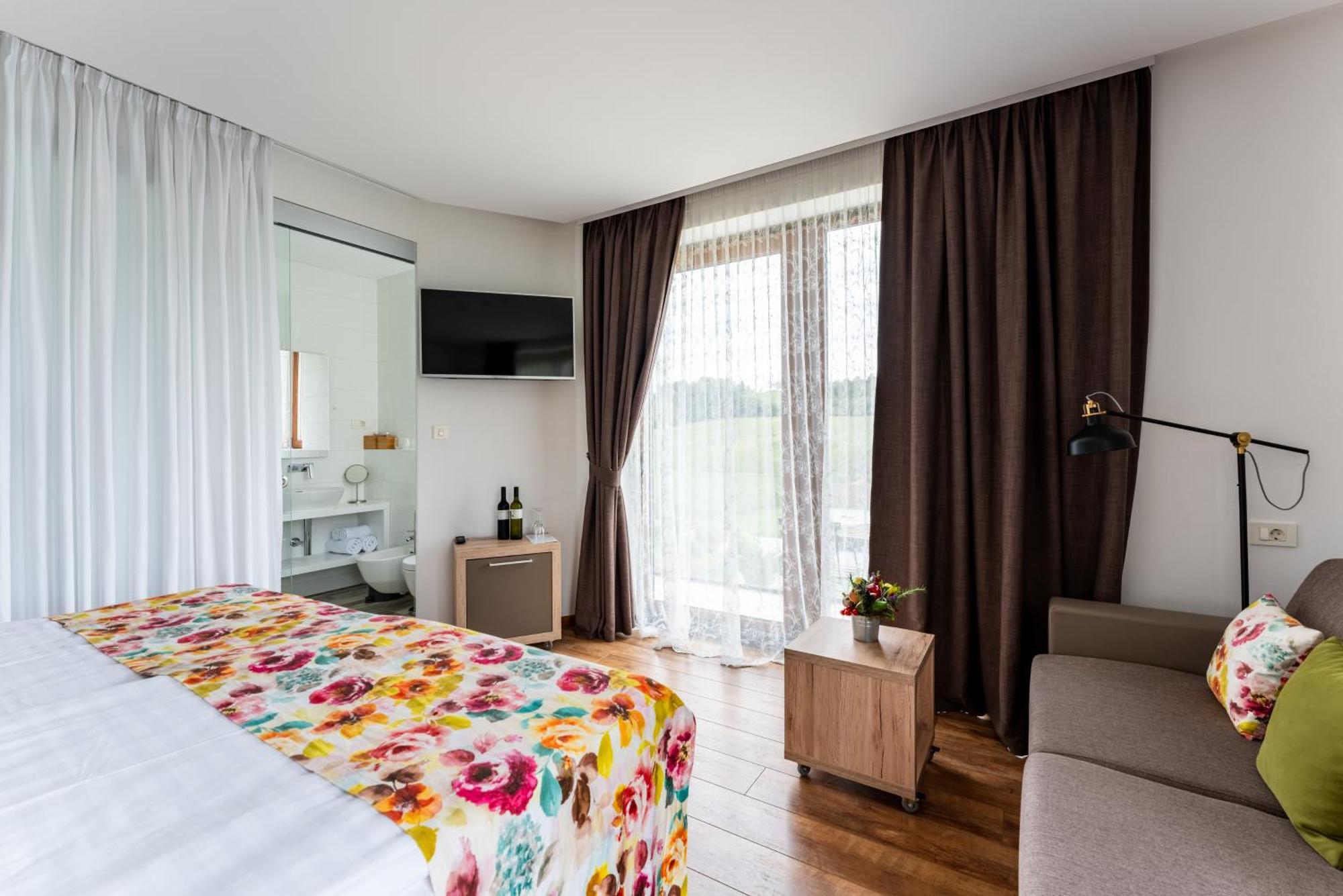 Bed&Breakfast Vinarija Coner Bjelovar Room photo